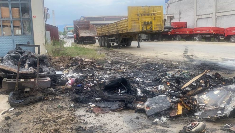 DÜZCE'DE İLAÇLAMA TANKINDA ÇIKAN YANGIN SÖNDÜRÜLDÜ