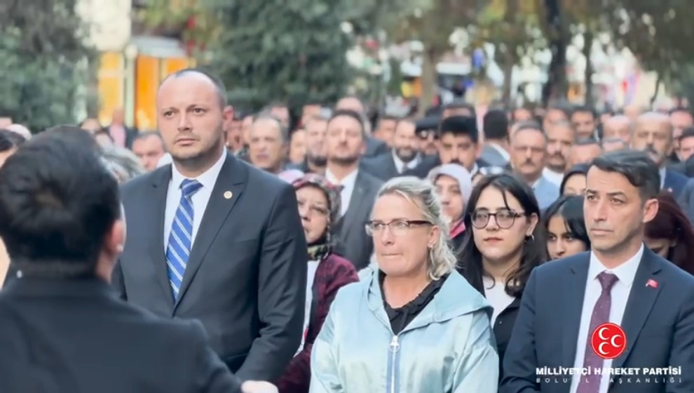 BUNLARIN SİYASETİ DAHA SAMİMİ. SATAŞMADAN DALAŞMADAN İŞLERİNİ YAPIYORLAR