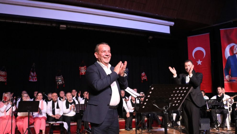 TANJU BAŞKAN'DAN SAHNE PERFORMANSI “URFA'NIN ETRAFI”