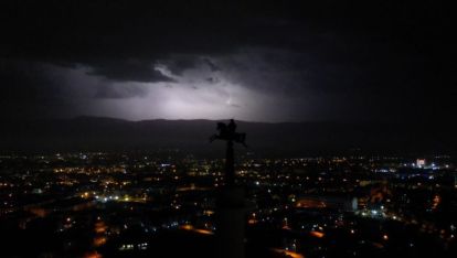 ÇAKAN ŞİMŞEKLER BOLU'YU AYDINLATTI