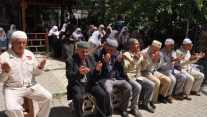 KUTSAL TOPRAKLARA DUALARLA UĞURLANDILAR