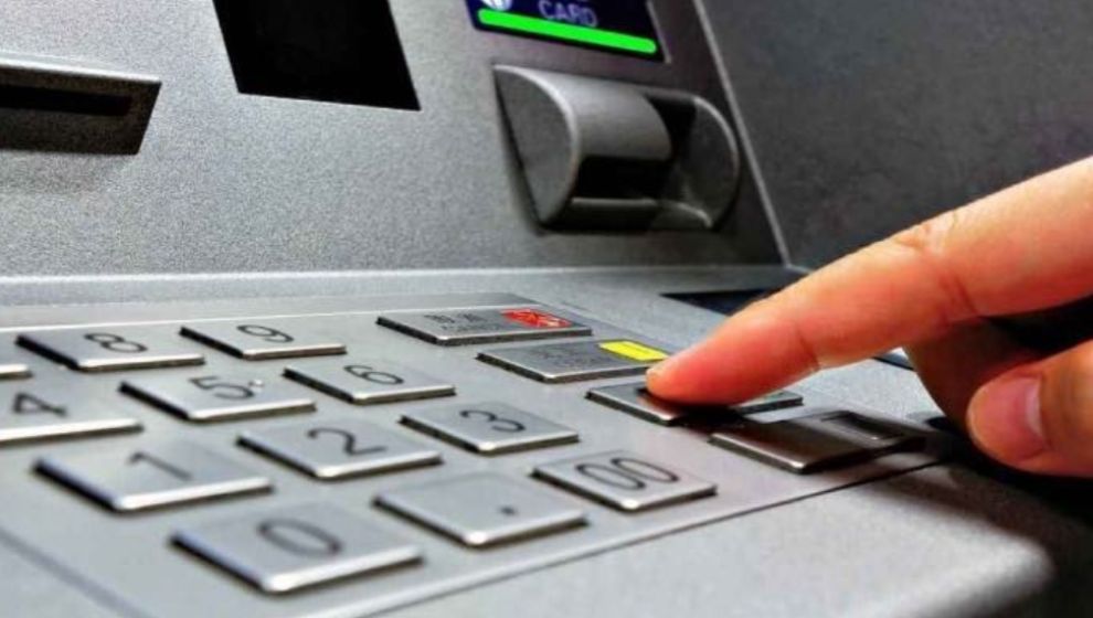 BANKALAR ATM'LERDEN PARA ÇEKME LİMİTİNİ YÜKSELTTİ